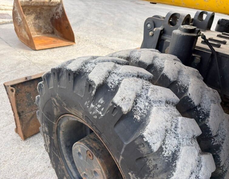 KOMATSU  PW160-11 + EPIROC HAMMER